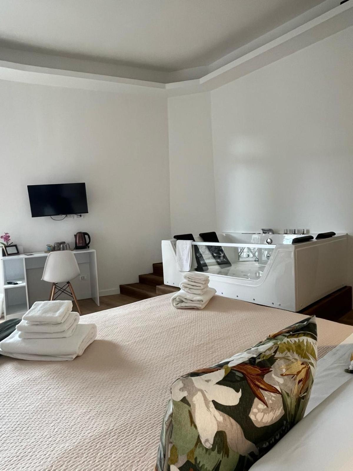 20 Settembre Rooms La Spezia Luaran gambar