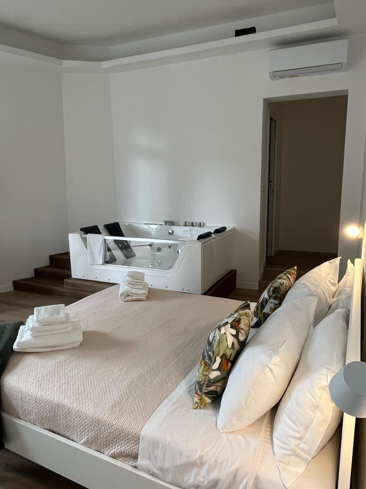 20 Settembre Rooms La Spezia Luaran gambar